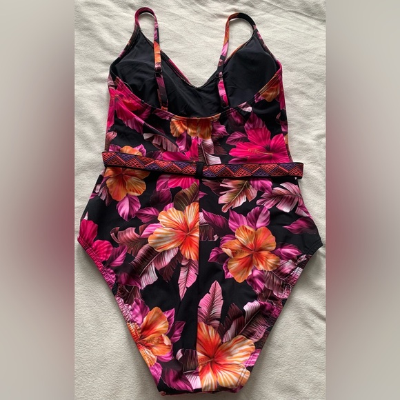 NWT Skinny Dippers by Miraclesuit Lucky Charm Belted One Piece Swimsuit Medium - Picture 5 of 14